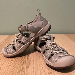 KEEN girl sandals s.12